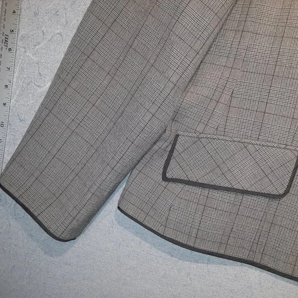Norton McNaughton Woman's Brown Plaid Blazer Size 18W - Picture 3 of 16